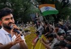 'अभिजीत दीपके को पुलिस उठा ले गई?' CJP के दावे से मचा बवाल, संसद तक पहुंचे प्रदर्शनकारियों पर पुलिस ने छोड़े आंसू गैस और किया लाठीचार्ज
