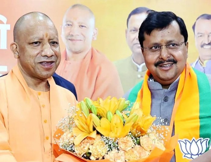 योगी के चेहरे पर 2027 का चुनाव लड़ेगी भाजपा,  राष्ट्रीय अध्यक्ष नितिन नबीन का लखनऊ में ऐलान,  नेताओं को भी दी साफ हिदायत- सरकार पर नहीं, विपक्ष पर बोलिए