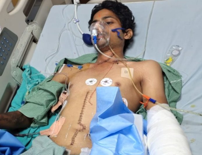 लखनऊ के लोहिया अस्पताल में इलाज कराने आया युवक हुआ अपाहिज, पेट के ऑपरेशन के दौरान हाथ में फैला इन्फेक्शन, परिजनों ने लगाया डॉक्टरों के लापरवाही का आरोप