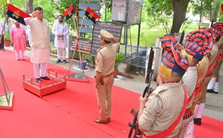 राष्ट्रगान शुरू होते ही मंच से उतरे विधानसभा अध्यक्ष सतीश महाना, वीडियो वायरल होने के बाद उठे सवाल, आयोजकों ने दी सफाई