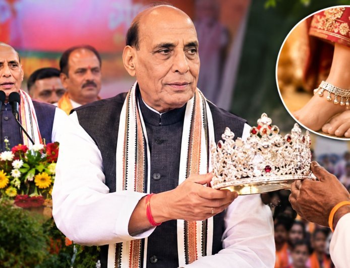 रक्षामंत्री राजनाथ सिंह ने खटीक समाज को लौटाया चांदी का मुकुट, आगरा में बोले- किसी गरीब बेटी के लिए बनवा देना पायल